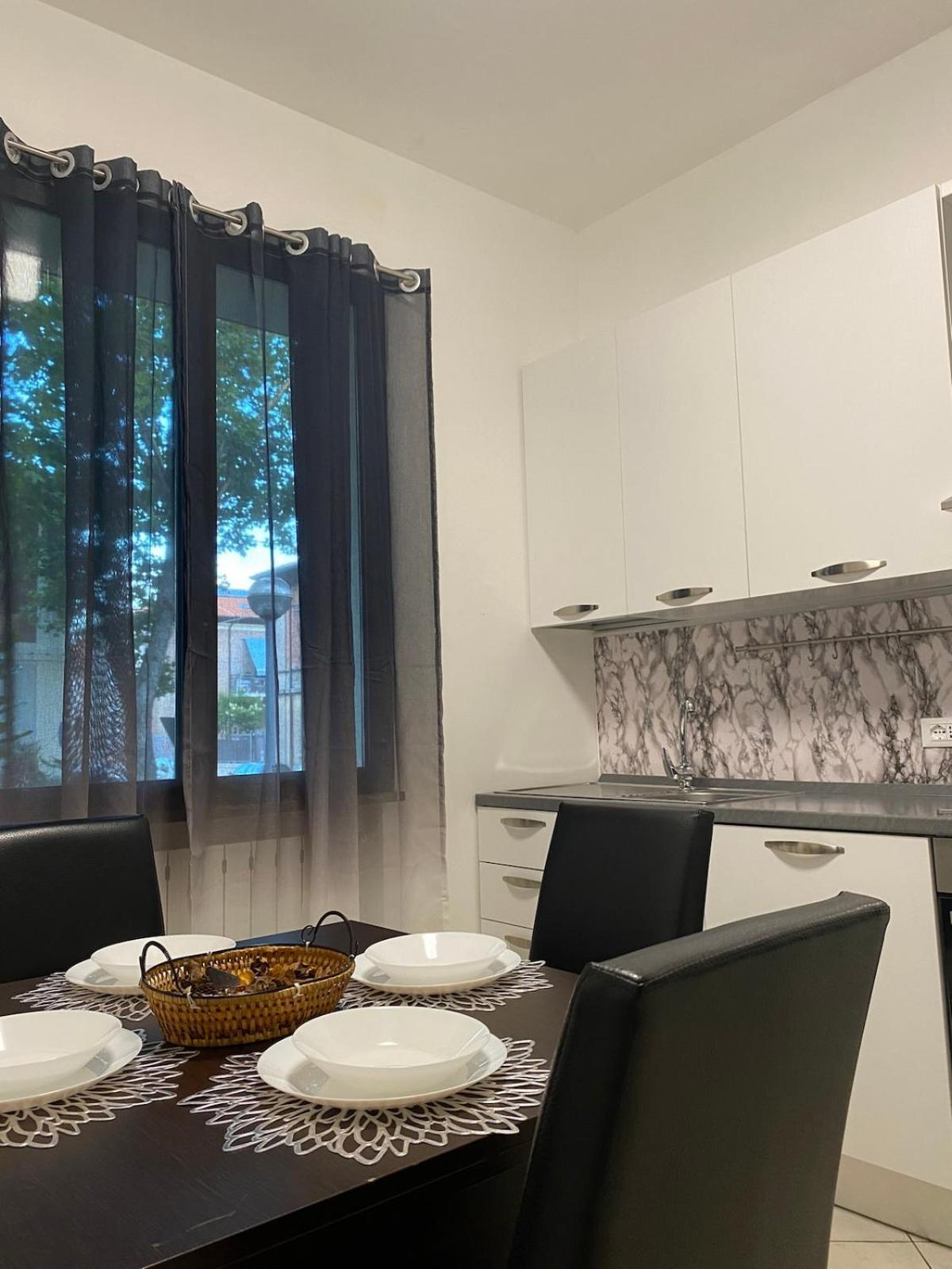 Ampio Appartamento In Posizione Strategica Rimini Kültér fotó